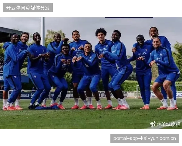 法国队年轻一代中后场球员的身高，将显著提升球队在高空球防守上的能力